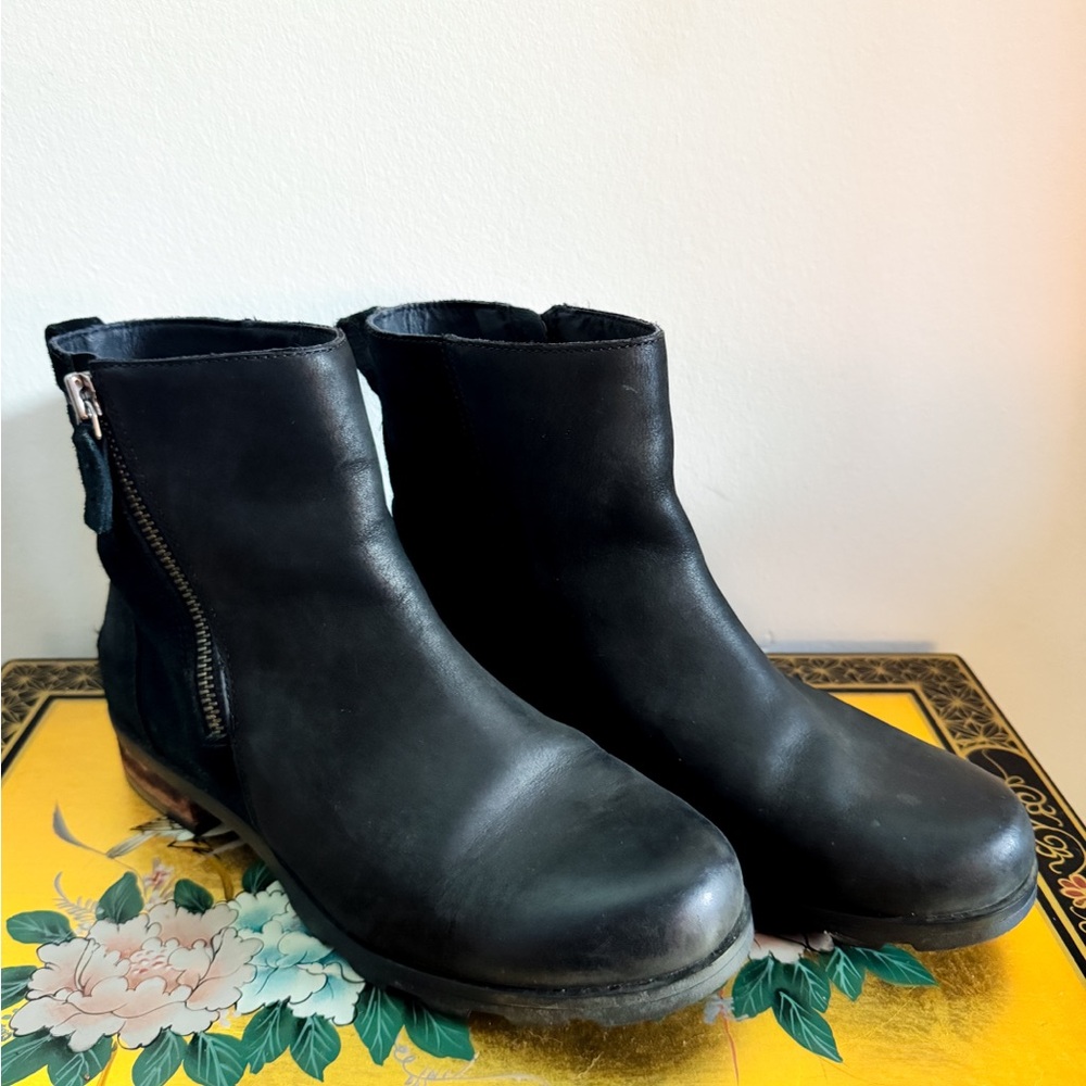 Sorel Black Ankle Boots